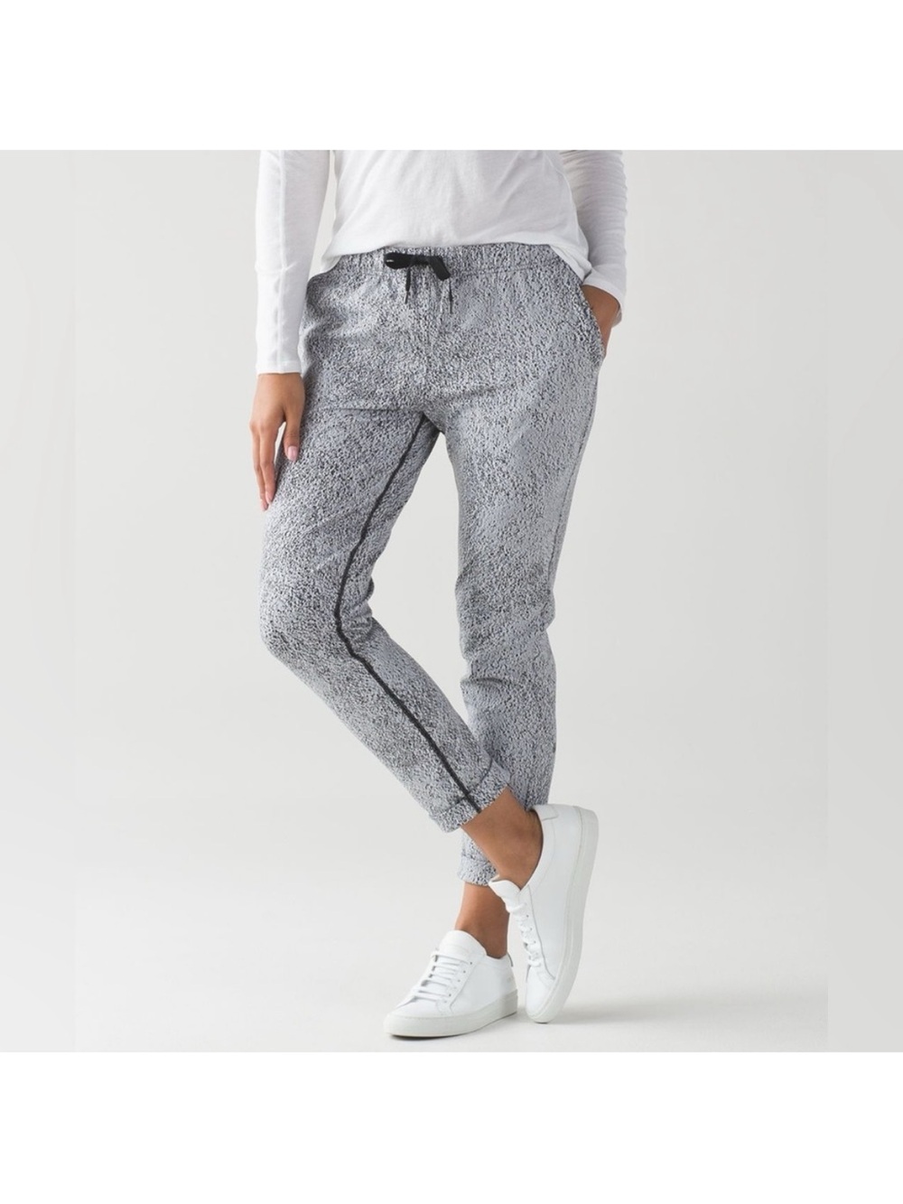 Lululemon Jet Pant Power Luxtreme Spray Jacquard White Black